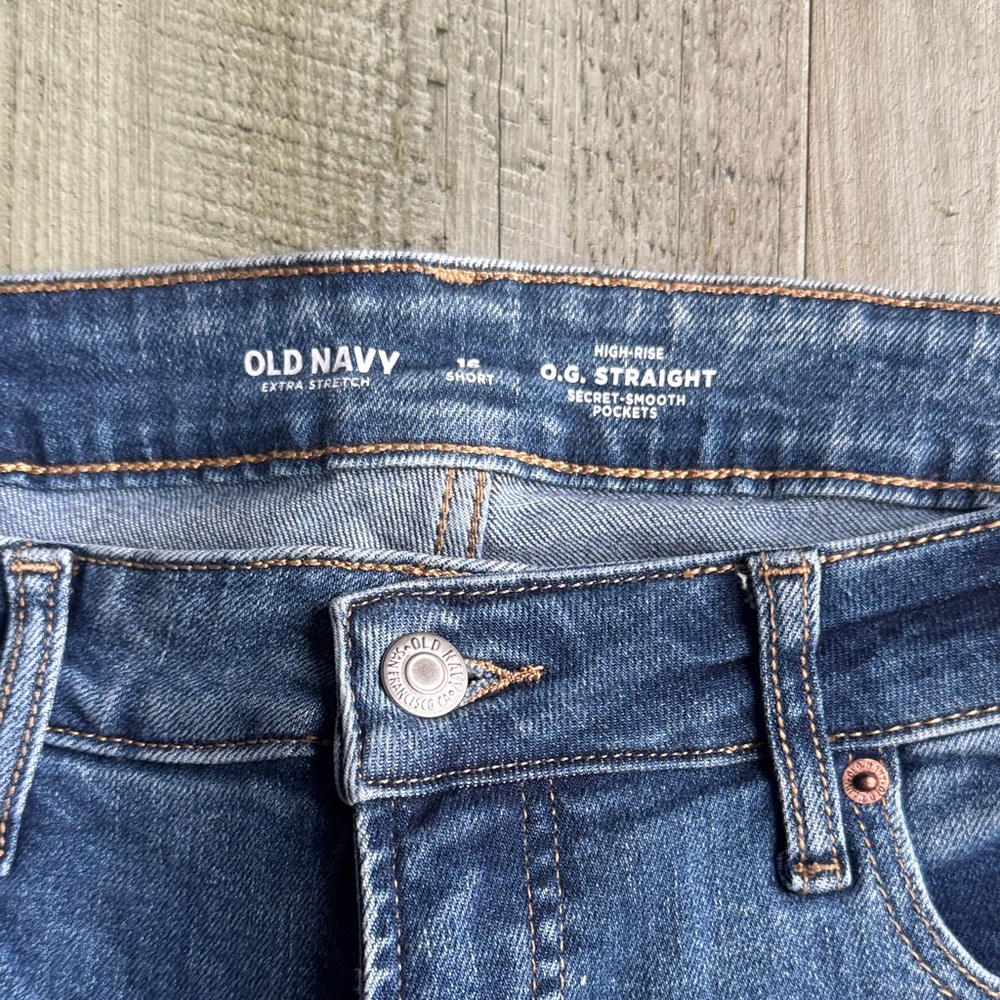 Old Navy Classic Blue OG Straight Leg Jeans - Picture 2 of 5